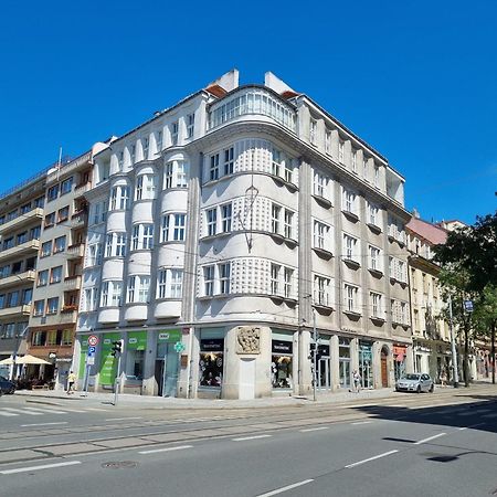 Oasis Apartments At Charles Square Prag Dış mekan fotoğraf