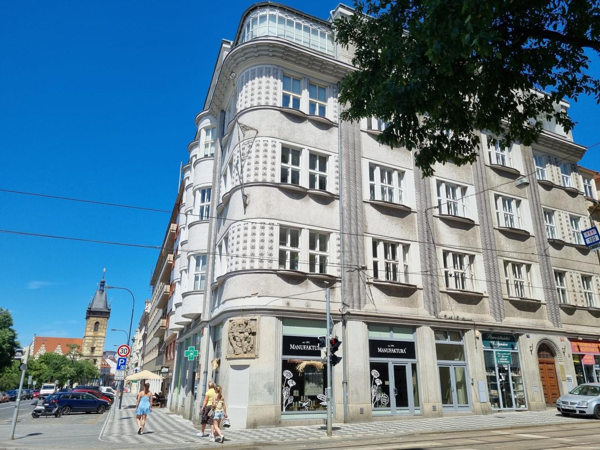 Oasis Apartments At Charles Square Prag Dış mekan fotoğraf