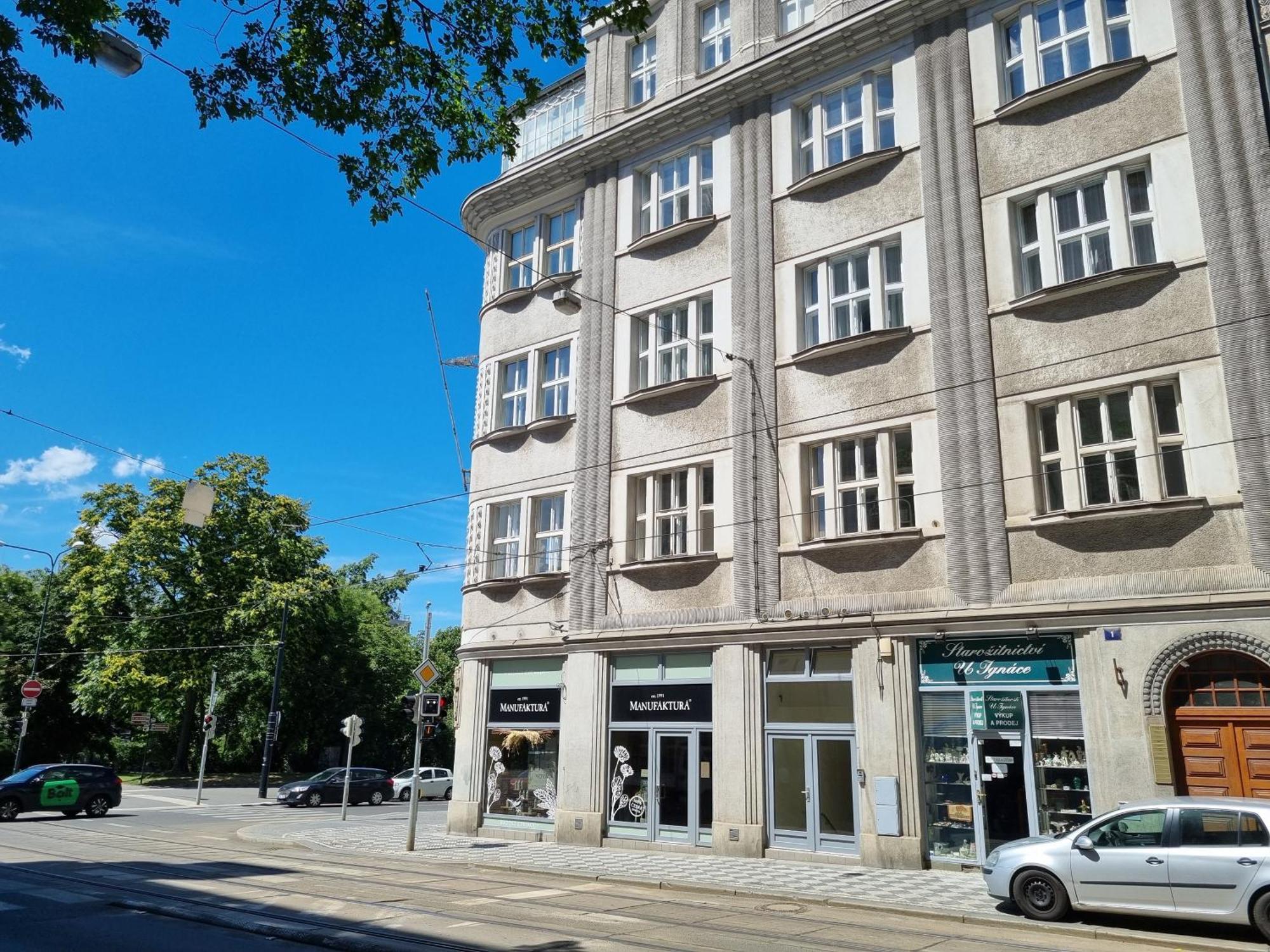 Oasis Apartments At Charles Square Prag Dış mekan fotoğraf