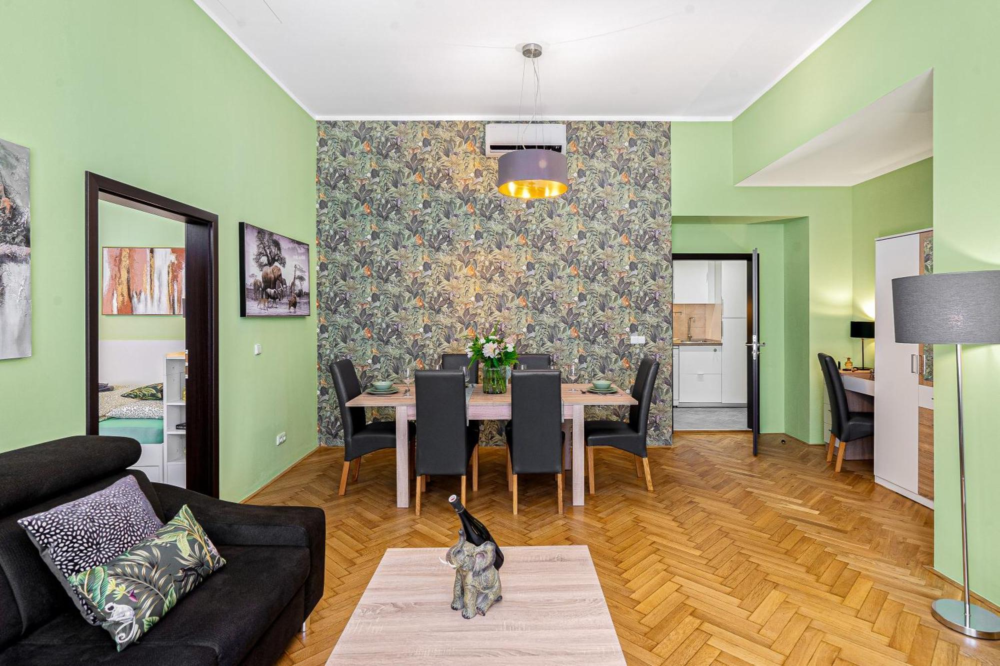 Oasis Apartments At Charles Square Prag Dış mekan fotoğraf