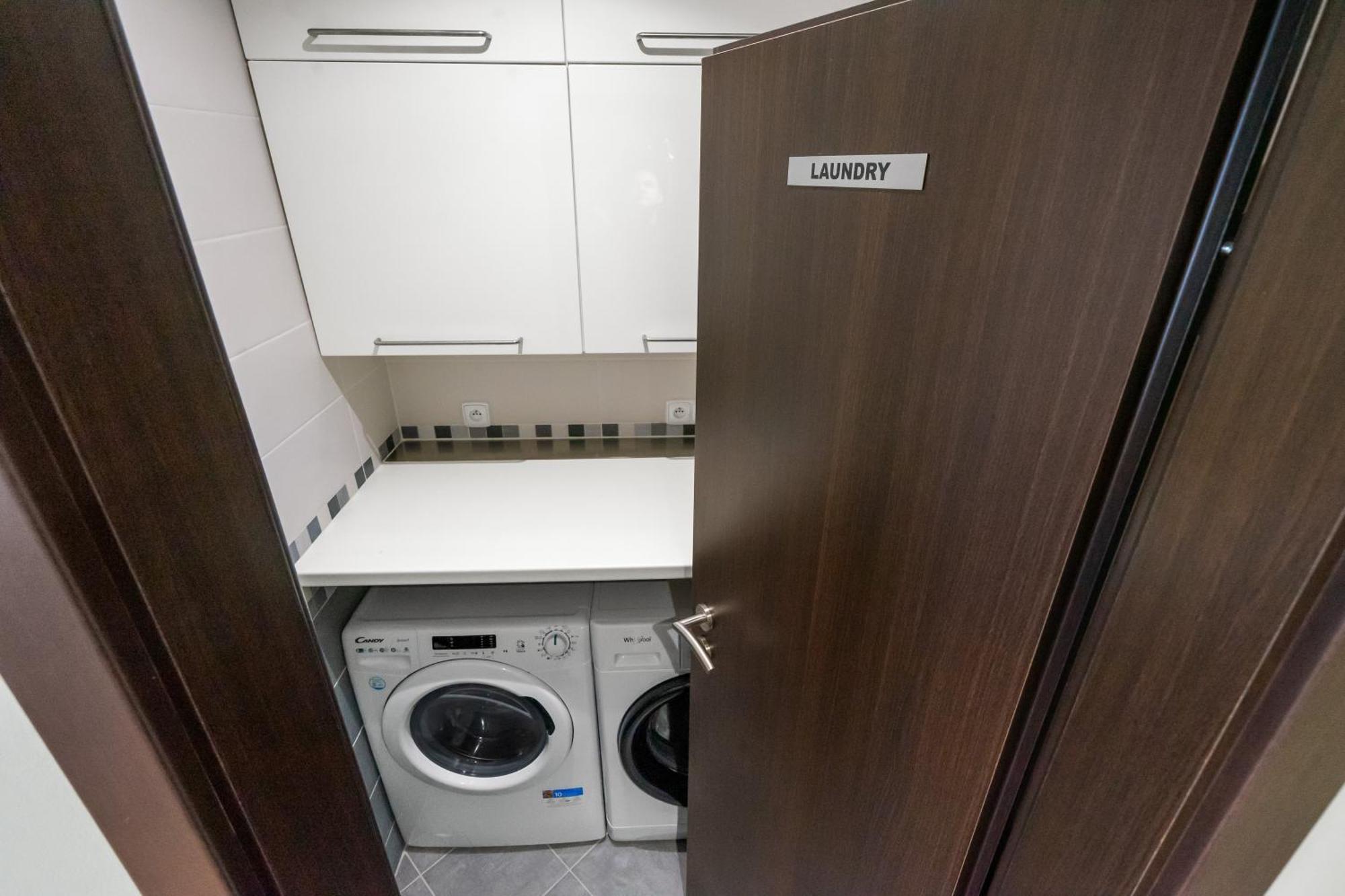 Oasis Apartments At Charles Square Prag Dış mekan fotoğraf
