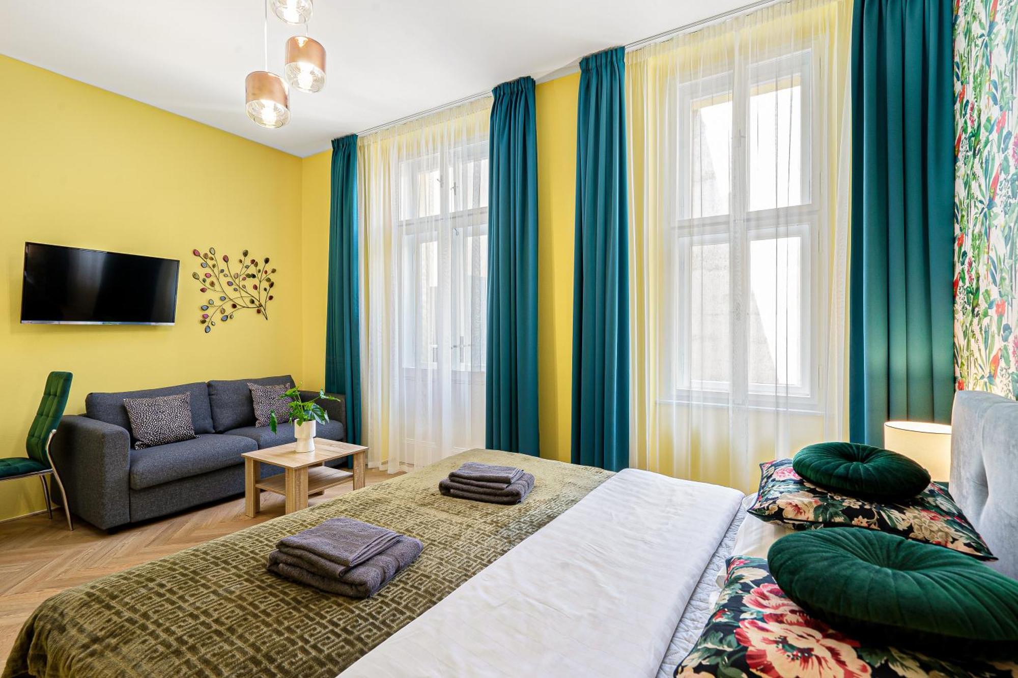 Oasis Apartments At Charles Square Prag Dış mekan fotoğraf